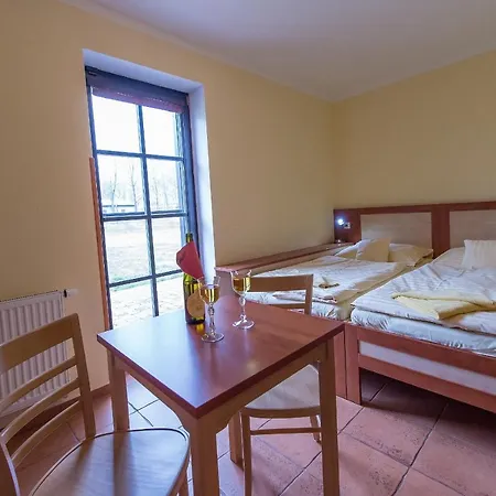 Schwarzenbersky Senik Πανσιόν Třeboň