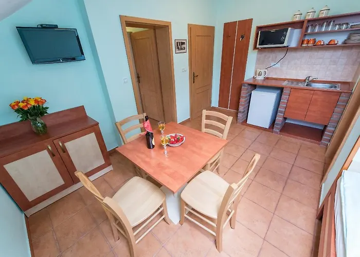 Affittacamere Schwarzenbersky Senik 3*